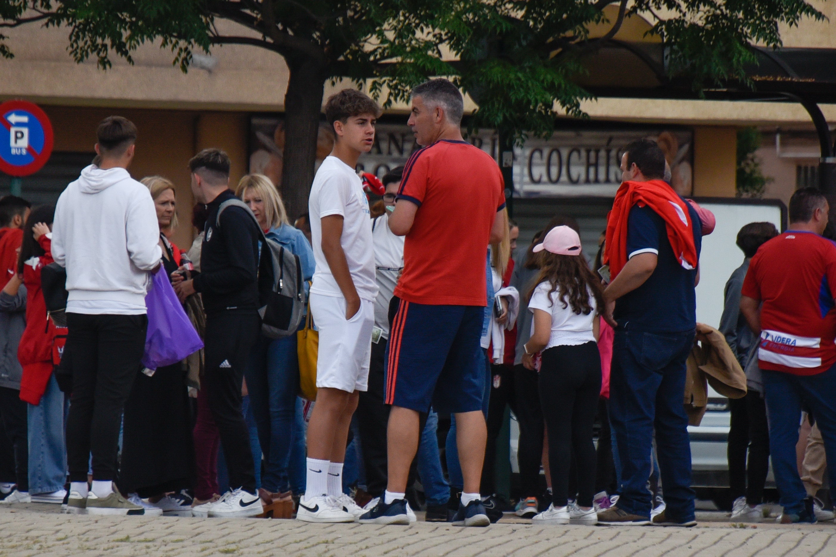 Encuéntrate en el partido del equipo femenino del Granada