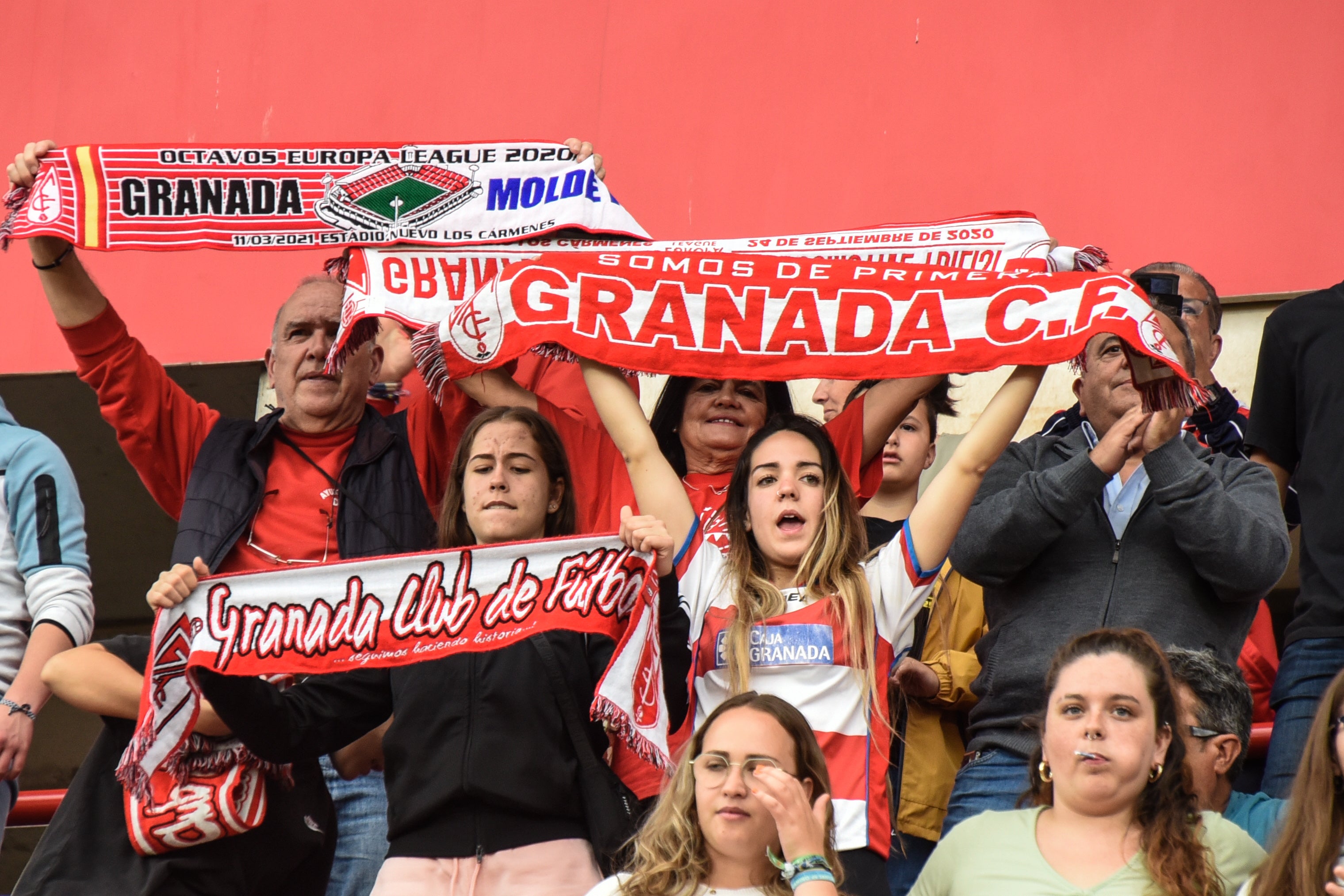 Encuéntrate en el partido del equipo femenino del Granada