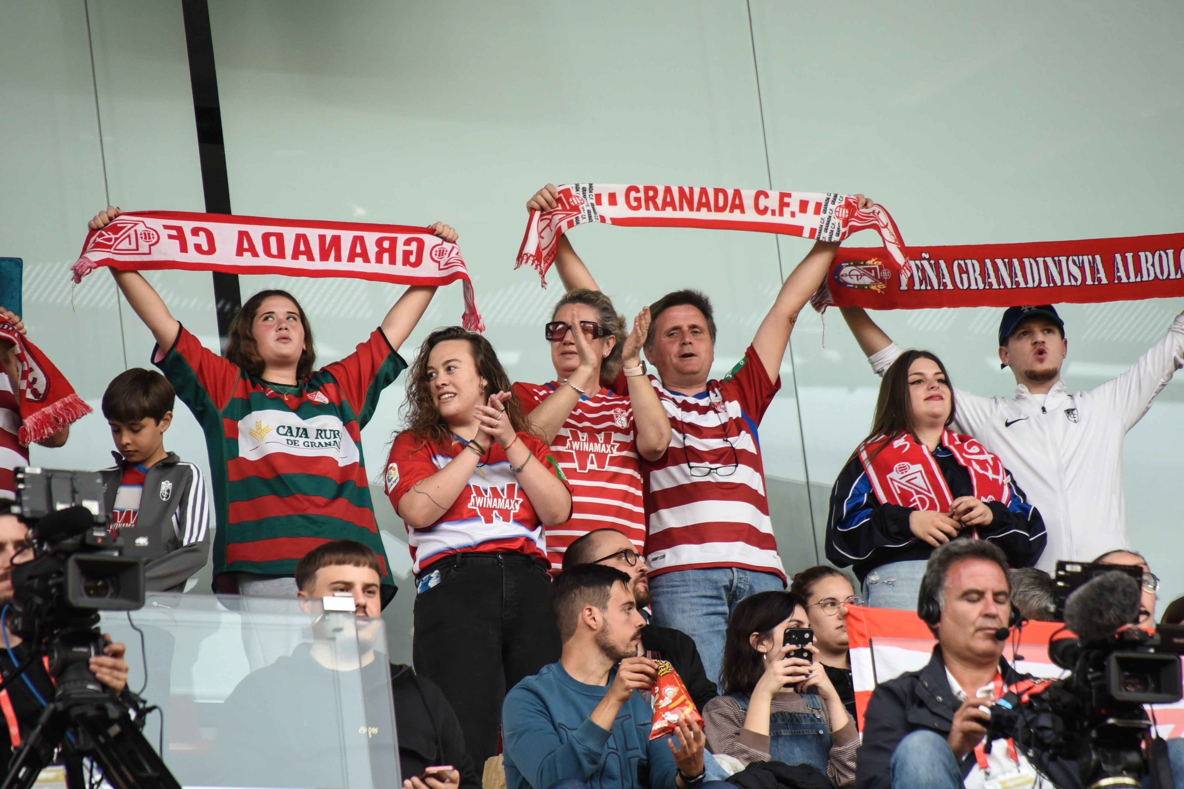 Encuéntrate en el partido del equipo femenino del Granada