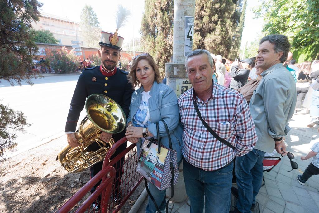 Las imágenes de los granadinos disfrutando del desfile de las Fuerzas Armadas