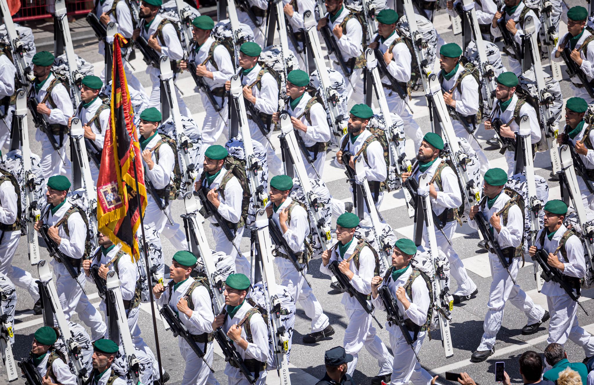 Las imágenes del desfile de las Fuerzas Armadas desde dentro y a vista de pájaro