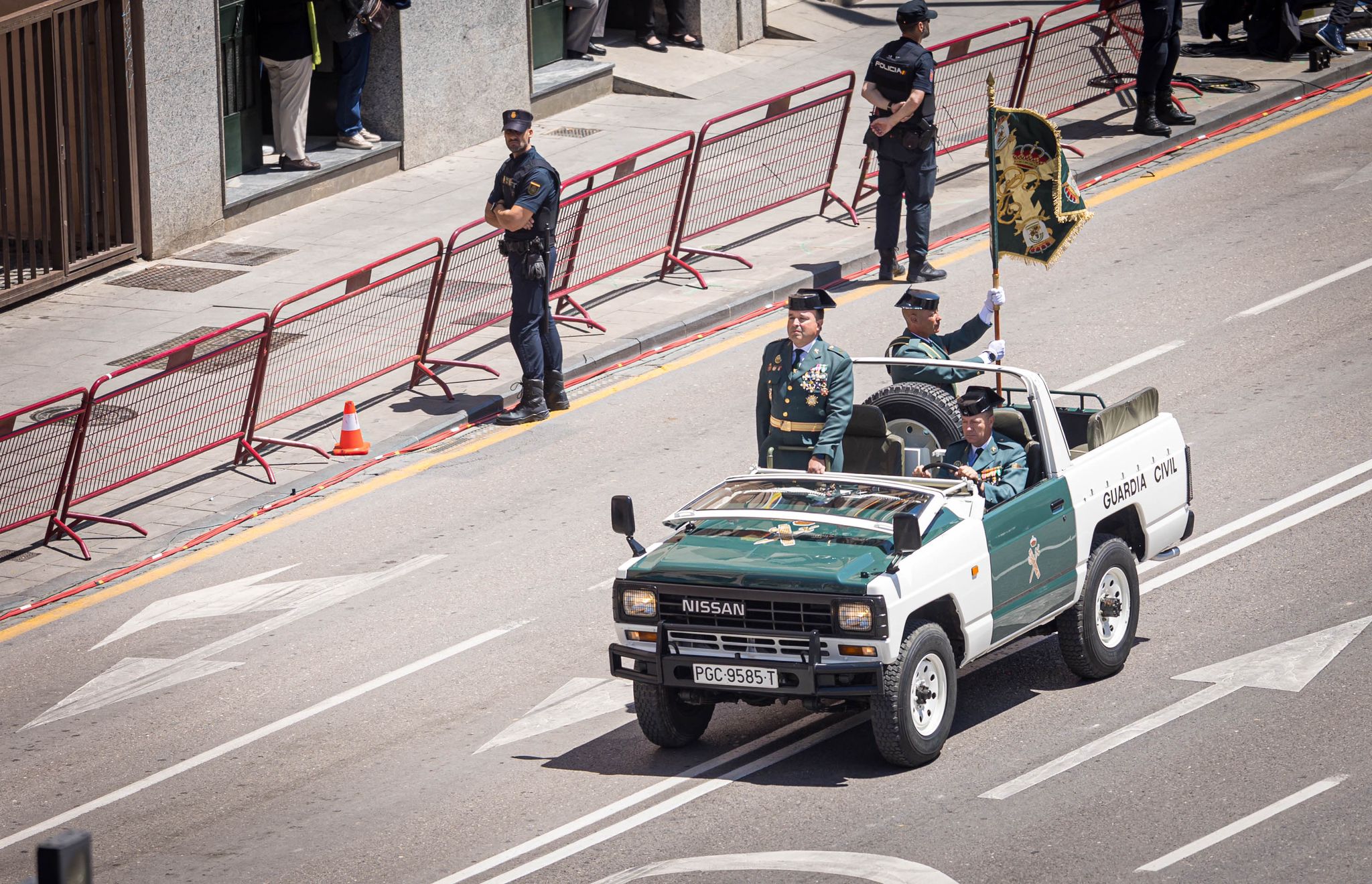 Las imágenes del desfile de las Fuerzas Armadas desde dentro y a vista de pájaro