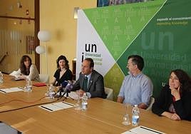 Presentación de las escuelas de Danza y Teatro de la UNIA.