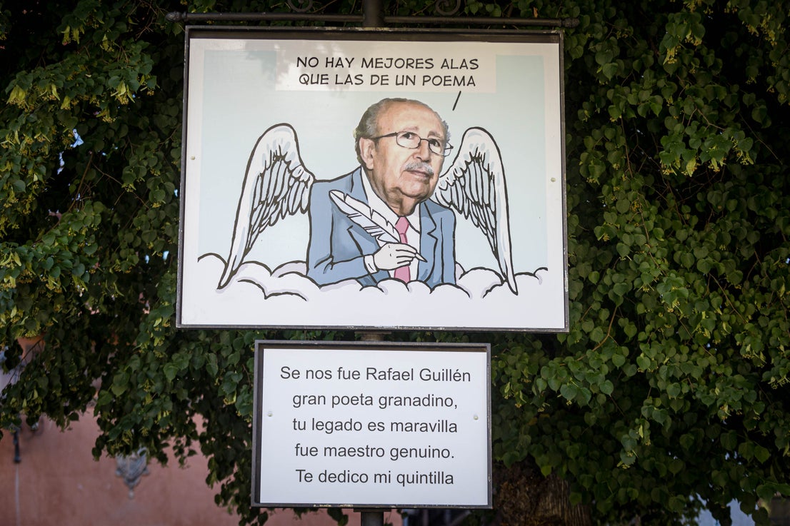 Las carocas ganadoras que recorren la Plaza de Bibrambla