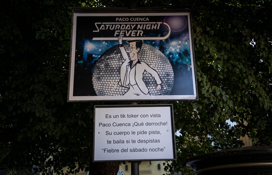 Las carocas ganadoras que recorren la Plaza de Bibrambla