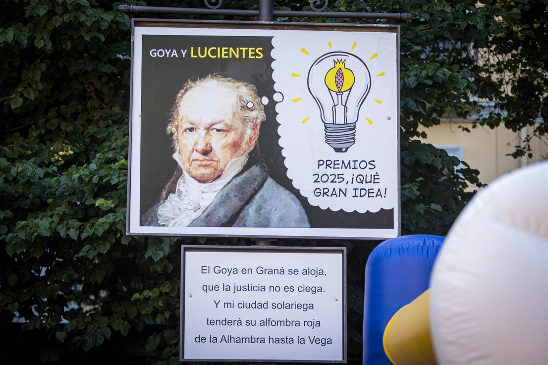 Las carocas ganadoras que recorren la Plaza de Bibrambla