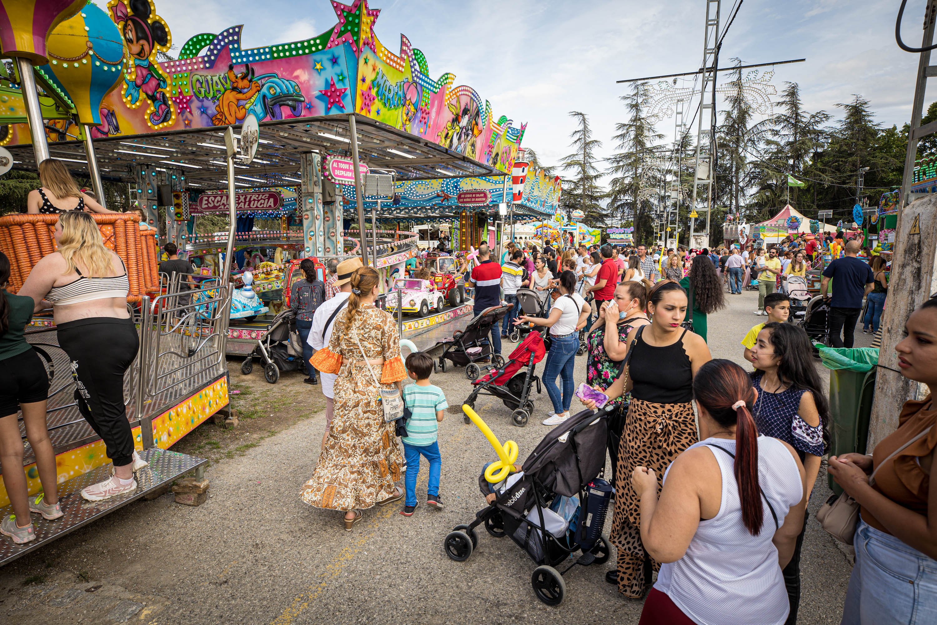 El día de los columpios &#039;baraticos&#039;, en imágenes