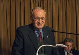 El neurólogo de Honor Enrique Goberna.