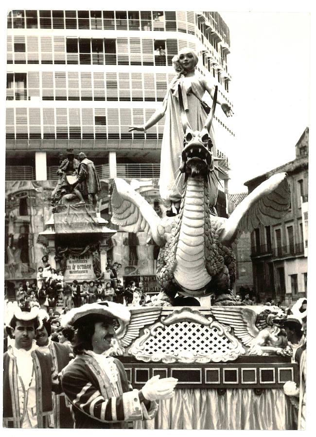 Los trajes de la Tarasca año a año desde 1936