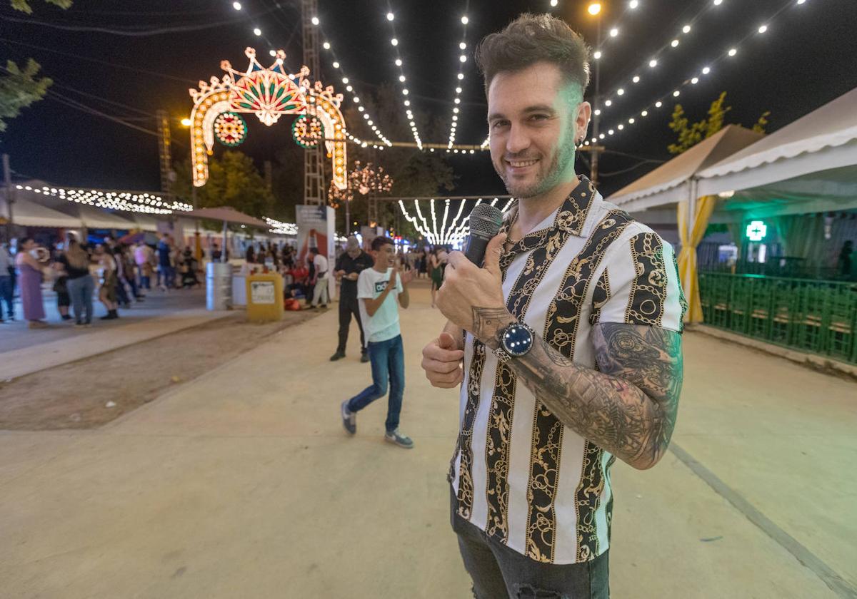 Caballero, vocalista de La Tentación, en el Corpus.