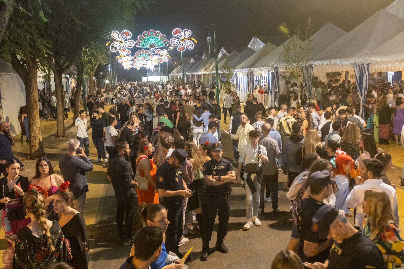 La noche en el Ferial, en imágenes