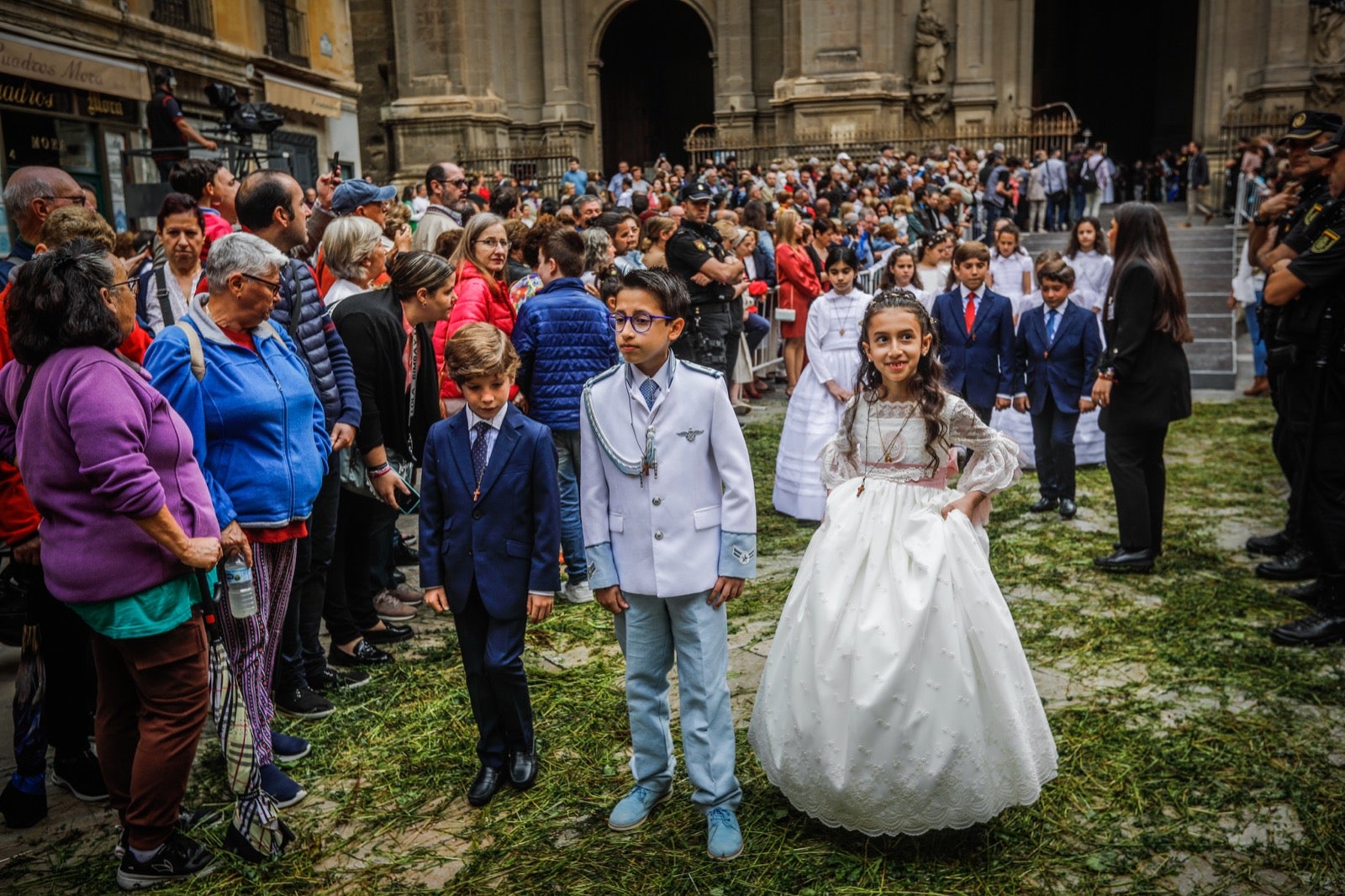 Las imágenes de la procesión del Corpus y la Tarasca por las calles de Granada