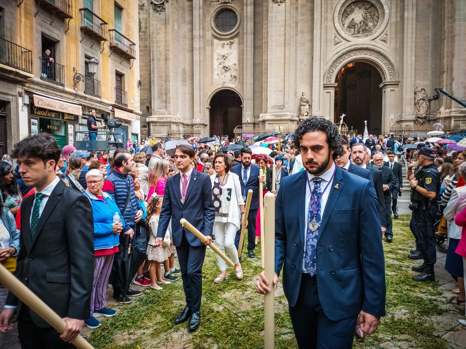 Las imágenes de la procesión del Corpus y la Tarasca por las calles de Granada