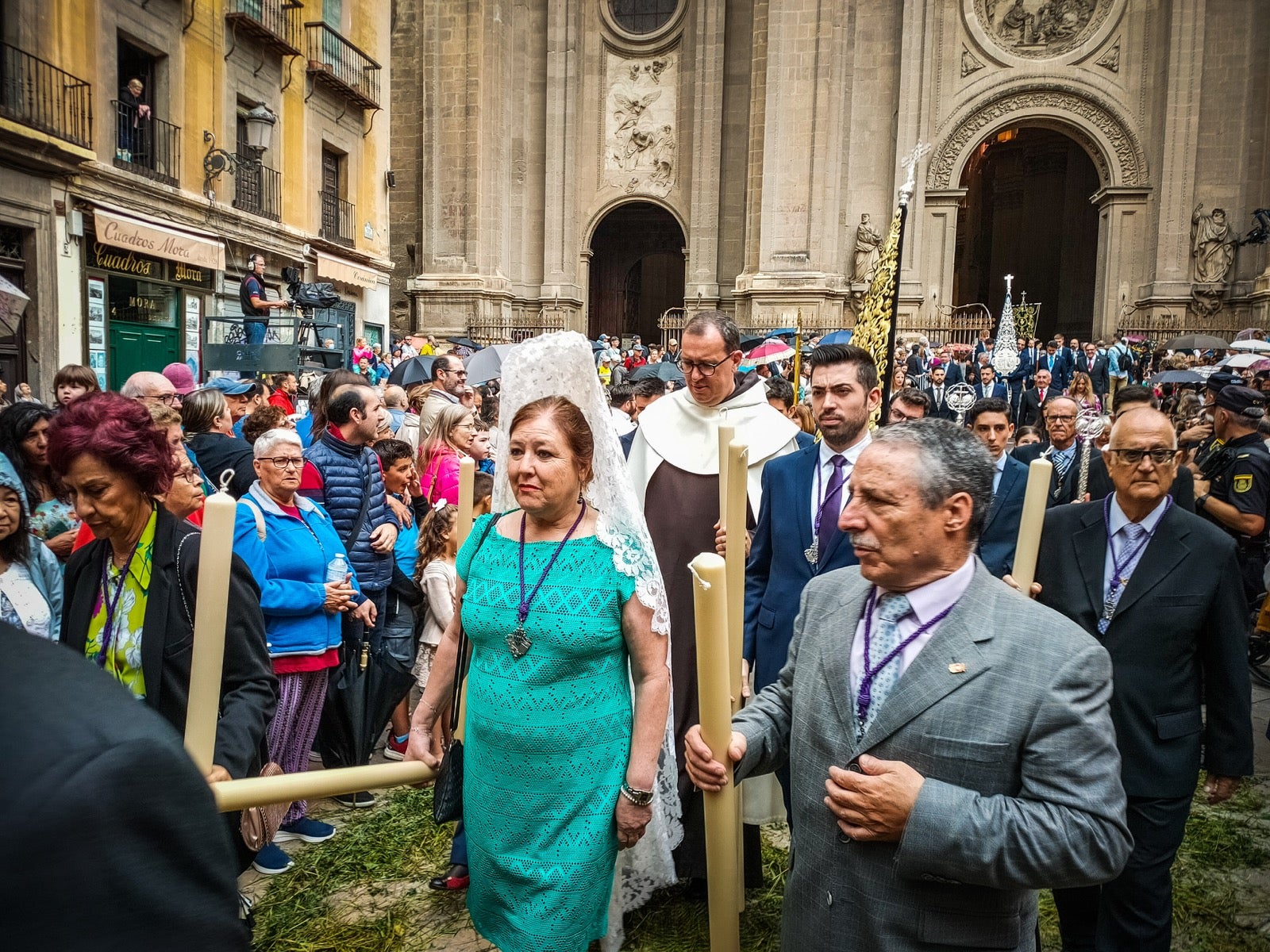 Las imágenes de la procesión del Corpus y la Tarasca por las calles de Granada