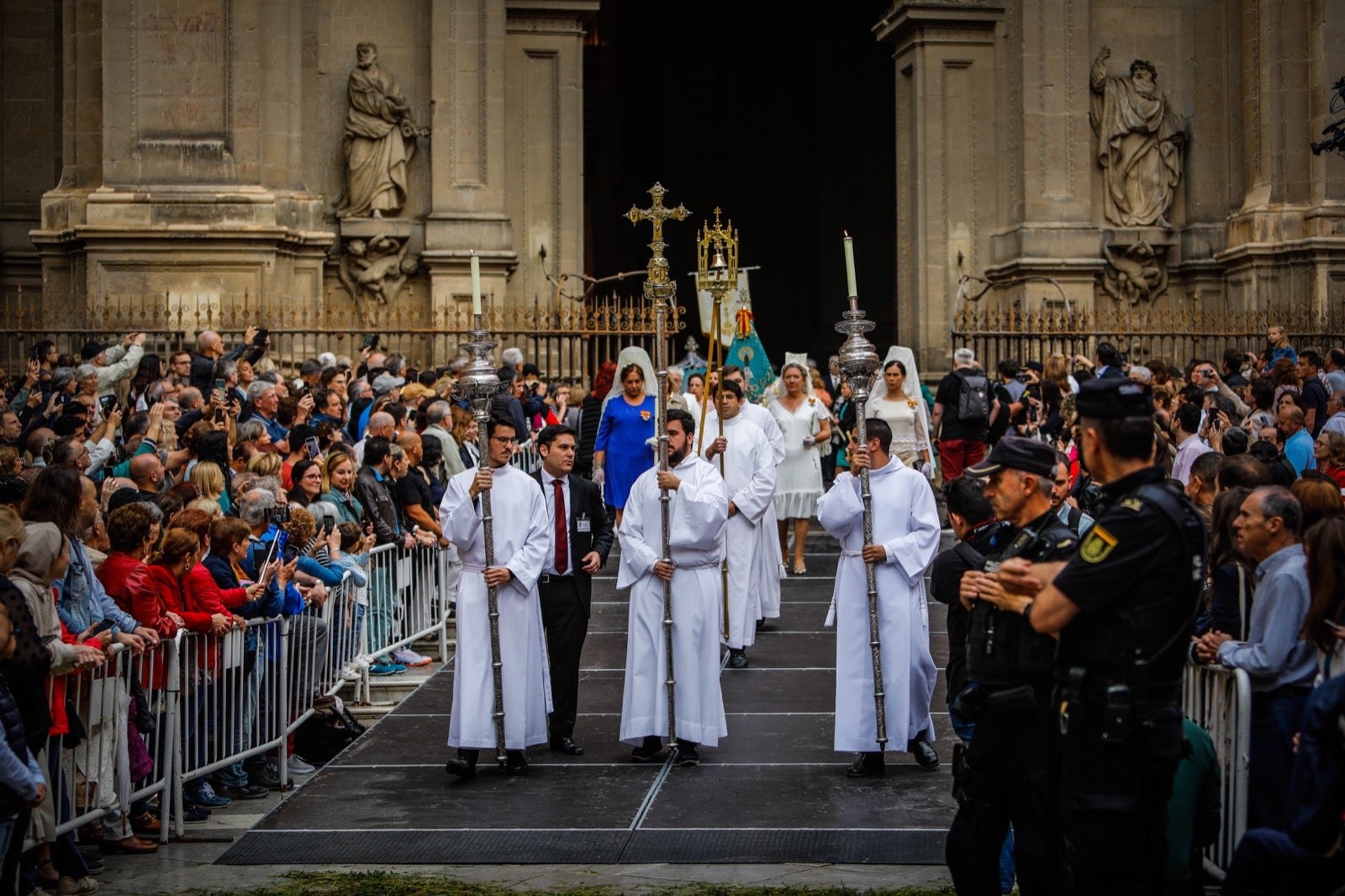 Las imágenes de la procesión del Corpus y la Tarasca por las calles de Granada