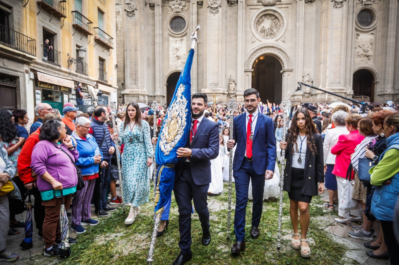 Las imágenes de la procesión del Corpus y la Tarasca por las calles de Granada