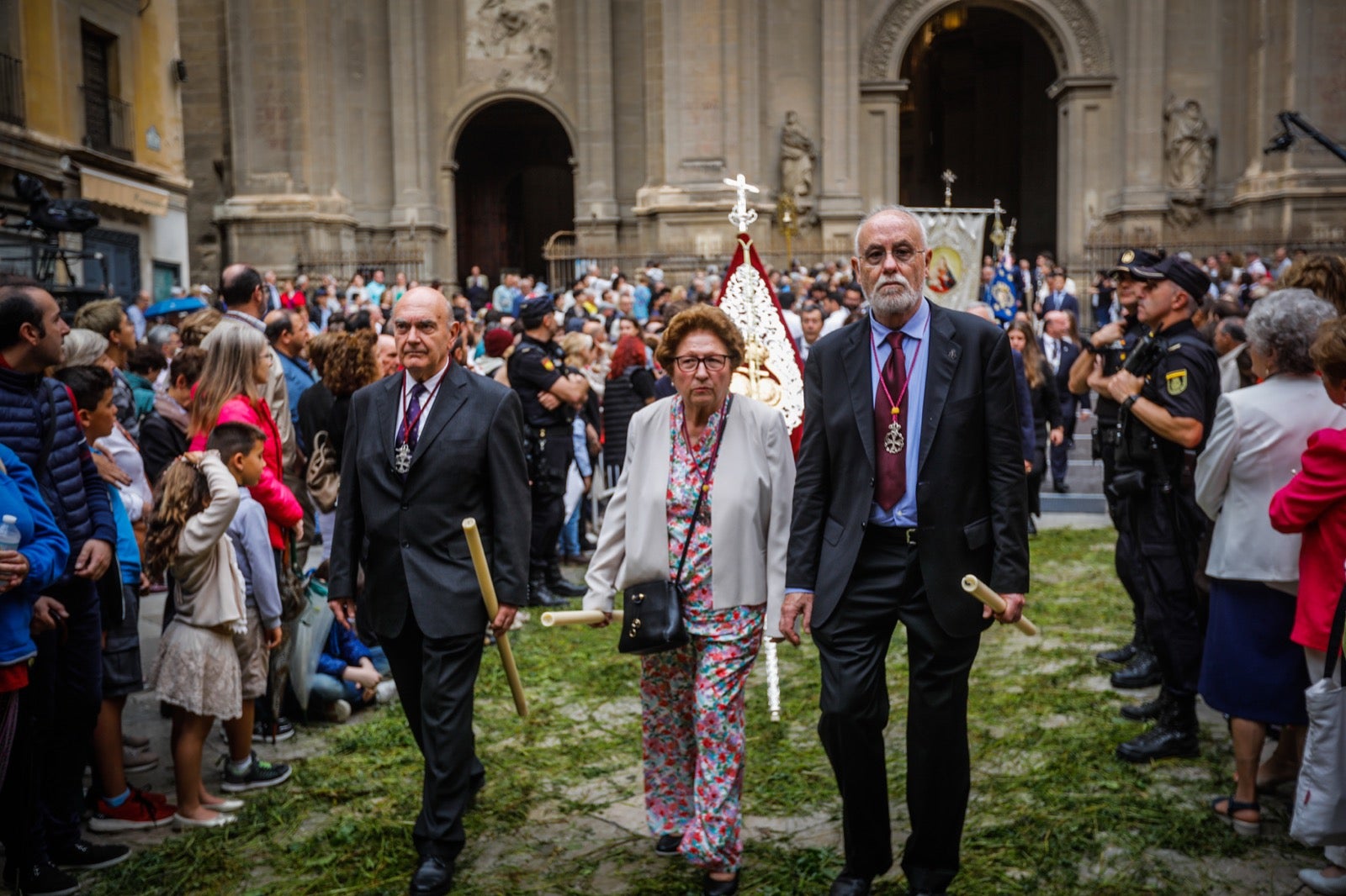 Las imágenes de la procesión del Corpus y la Tarasca por las calles de Granada