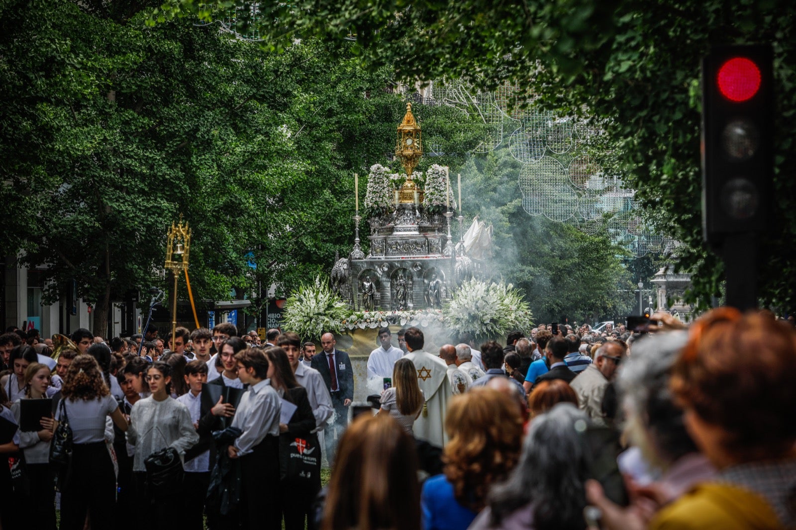 Las imágenes de la procesión del Corpus y la Tarasca por las calles de Granada