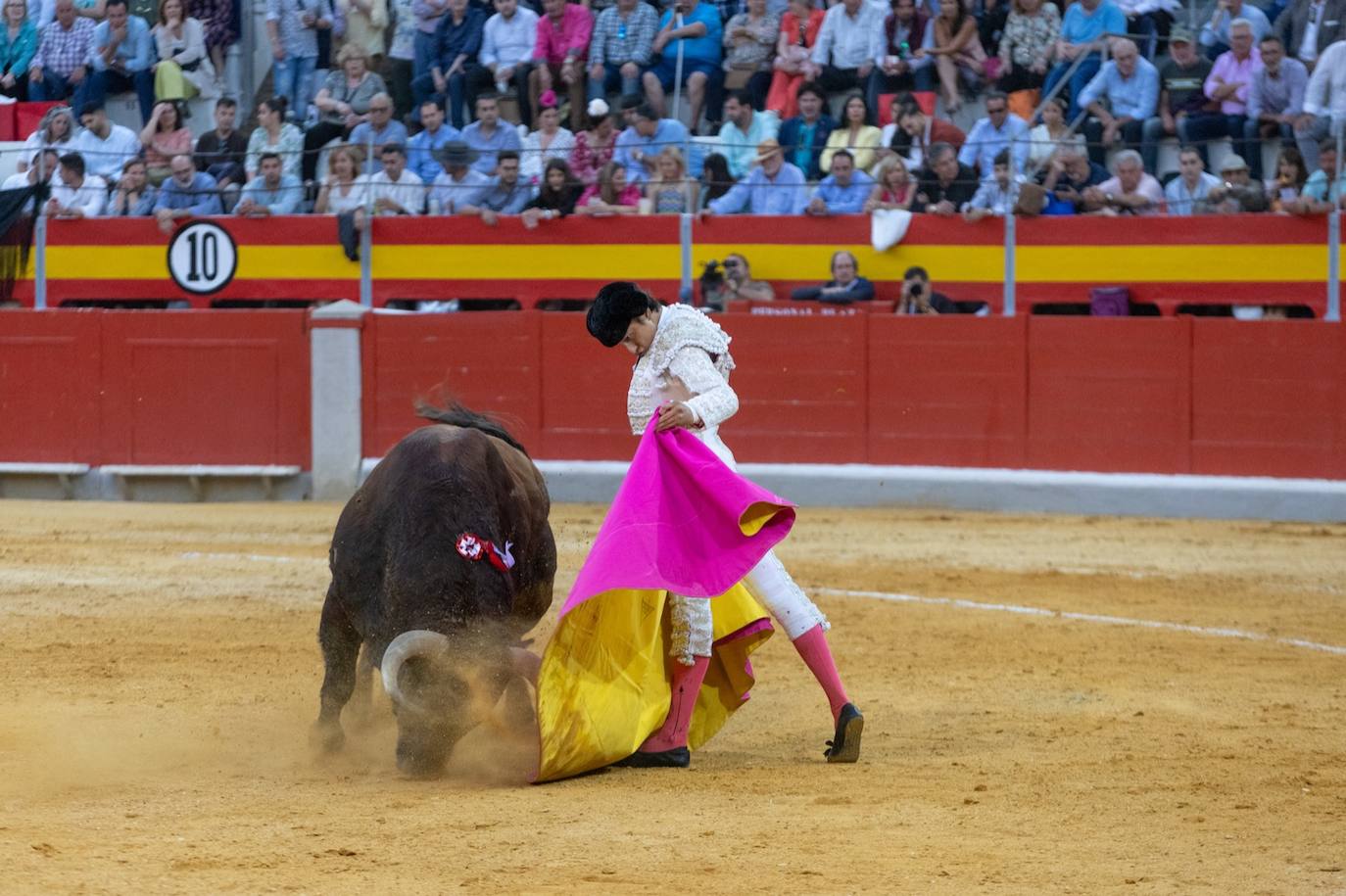 Las imágenes de la tarde triunfal de El Juli, Roca Rey y Tomás Rufo