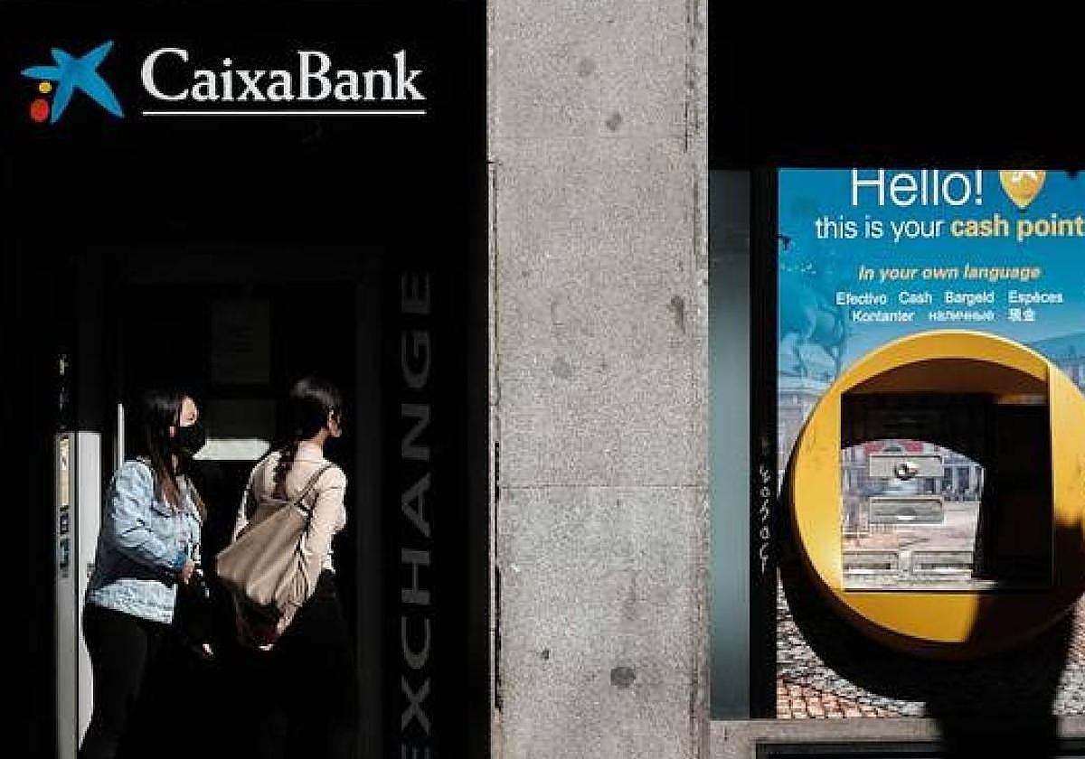 Alerta de Caixabank a sus clientes por el mensaje que no deben abrir-