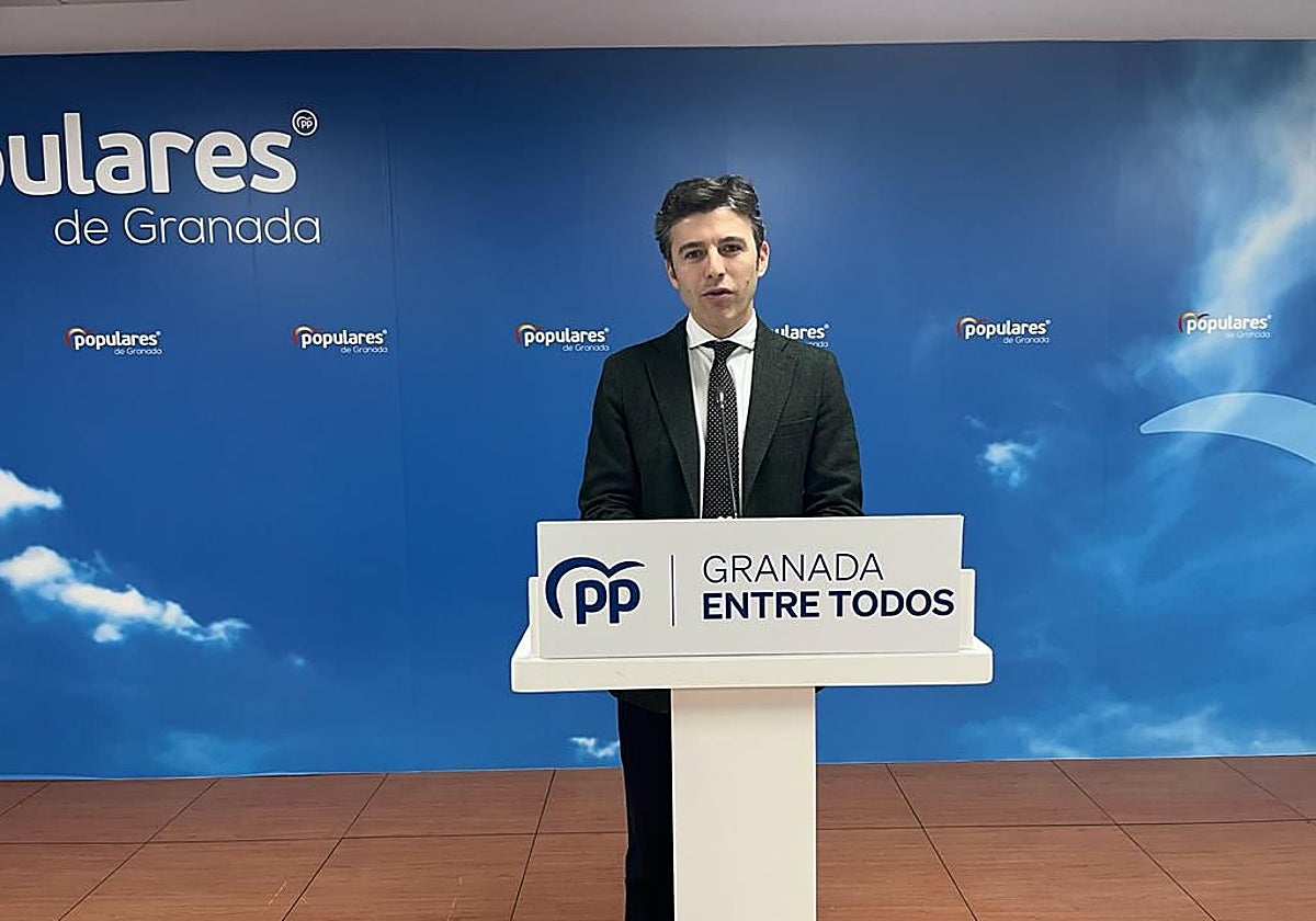 Jorge Saavedra, en la sede del PP.