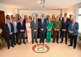 Foto de familia de la nueva Junta de Gobierno del Colegio Oficial de Farmacéuticos de Almería.