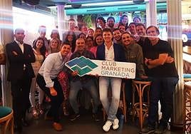 La junta directiva y socios del Club de Marketing Granada.