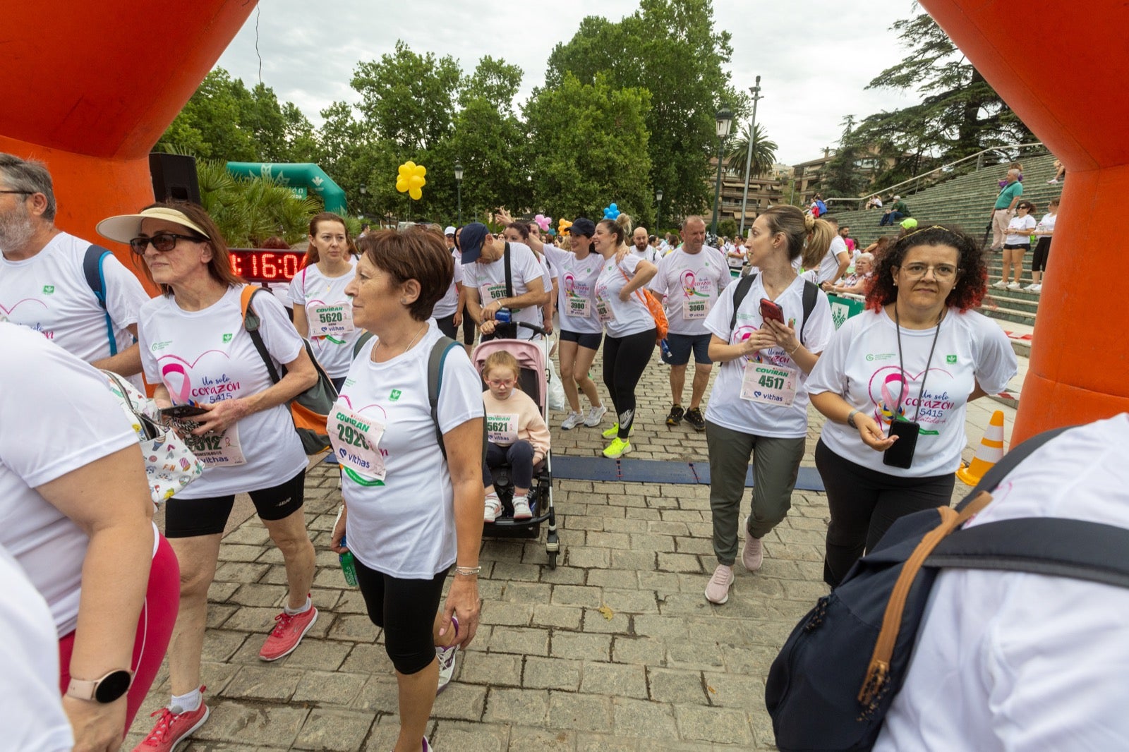 Granada marcha contra el cáncer