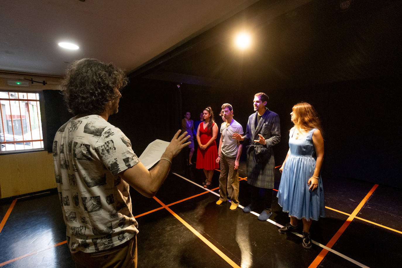 Marcos Julián dirige en el ensayo.