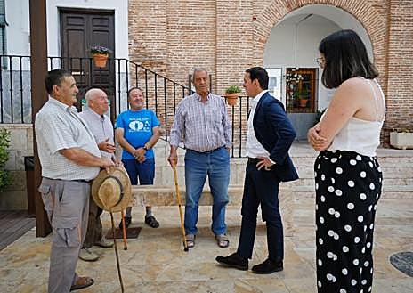 Imagen secundaria 1 - García visita Laujar, Bayárcal y Canjáyar en una visita institucional por la Alpujarra