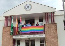 Bandera colocada en el Ayuntamiento de Cenes