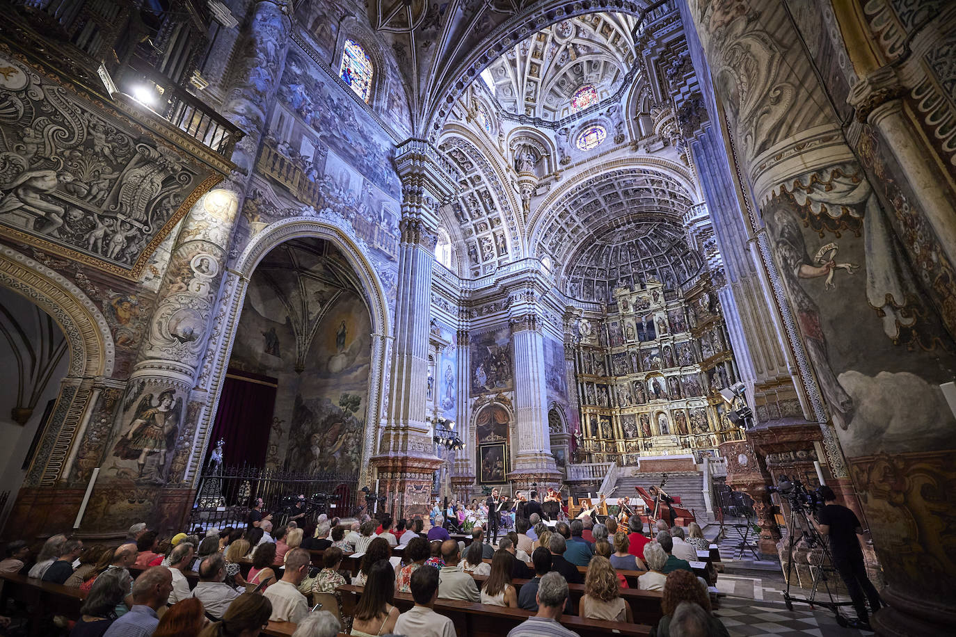 La majestuosidad del recinto estuvo acorde con la calidad musical del concierto.