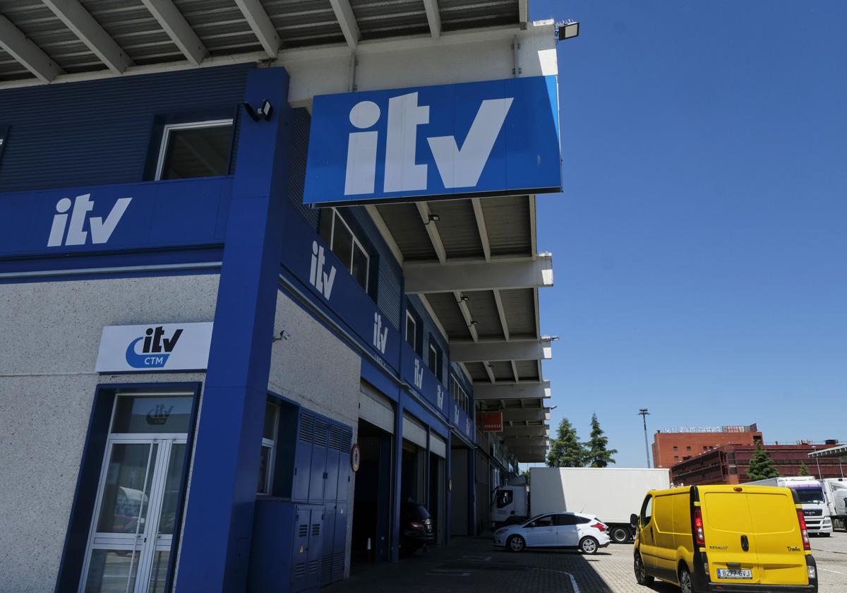 Las matrículas que tienen que pasar la ITV en julio sí o sí.