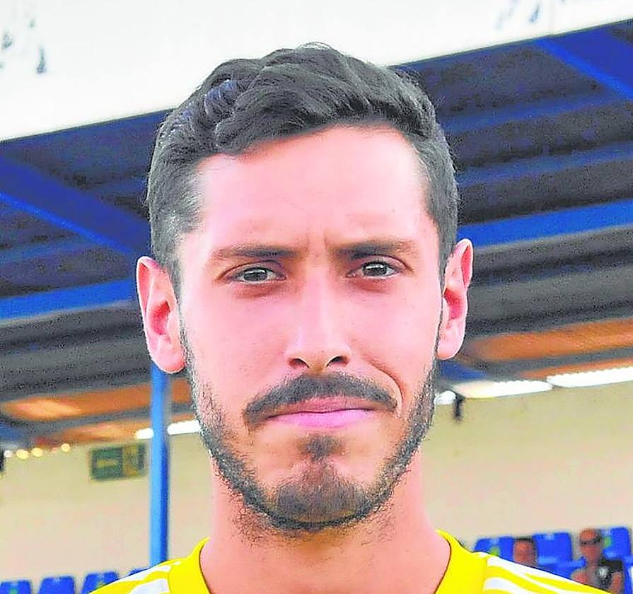 Samu Casado volverá a compartir la portería con Ernestas.