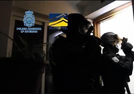 Desarticulan una red con 14 arrestados en Almería que traía pateras con servicio VIP