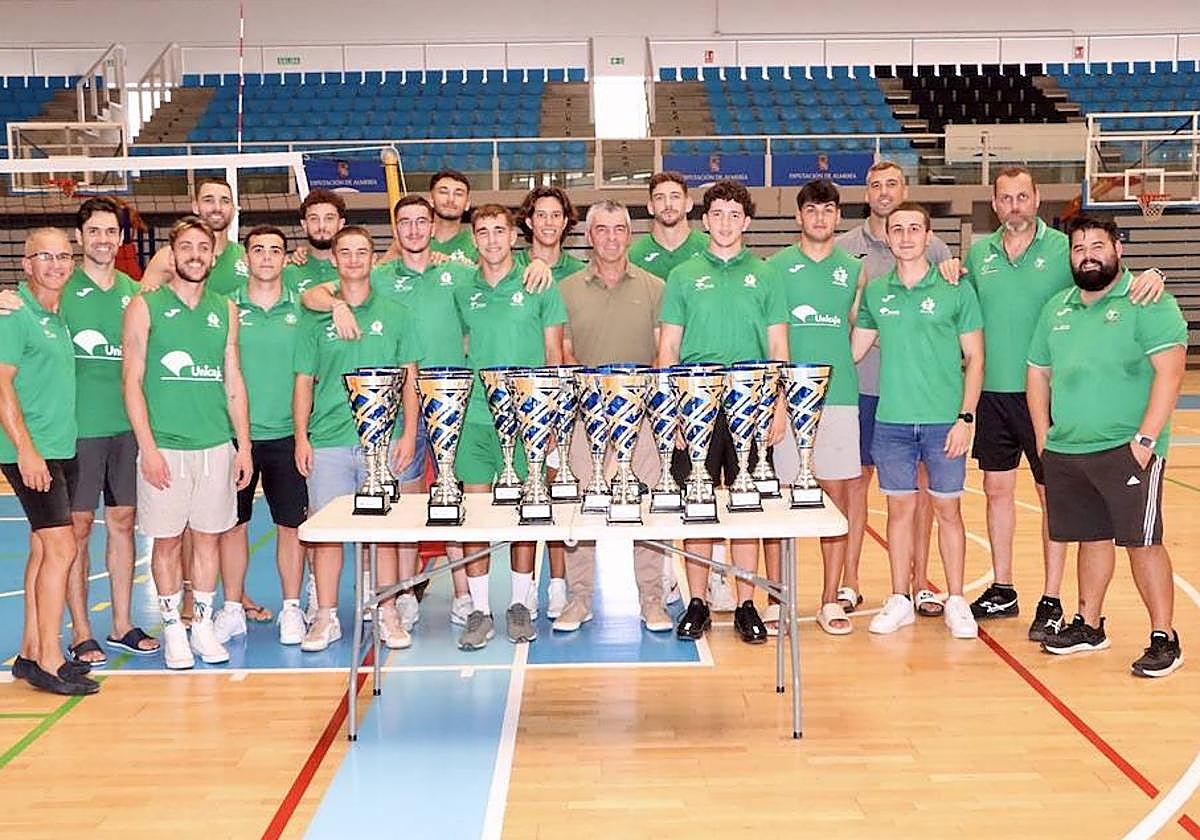 Los dos equipos superiores blanquiverdes mezclando sensaciones e ilusiones.