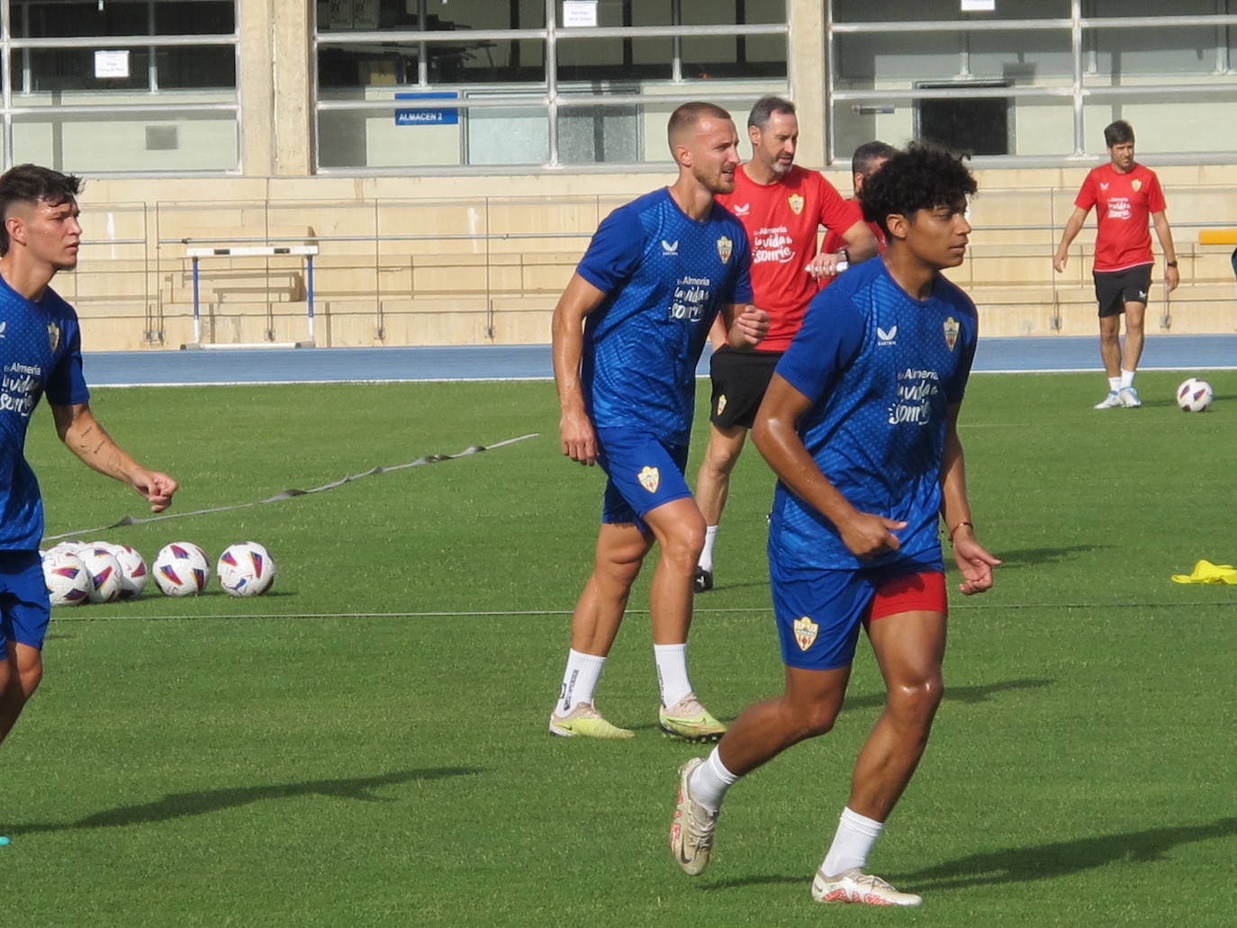 El primer entrenamiento de la UDA de Vicente Moreno, en imágenes