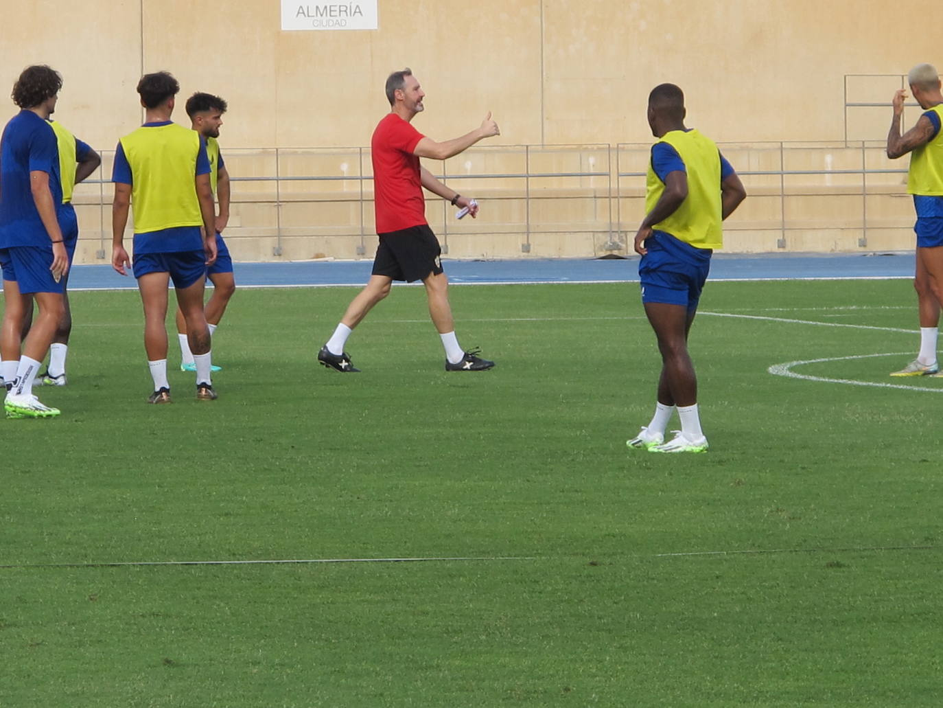 El primer entrenamiento de la UDA de Vicente Moreno, en imágenes