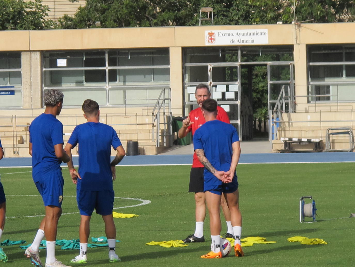 El primer entrenamiento de la UDA de Vicente Moreno, en imágenes