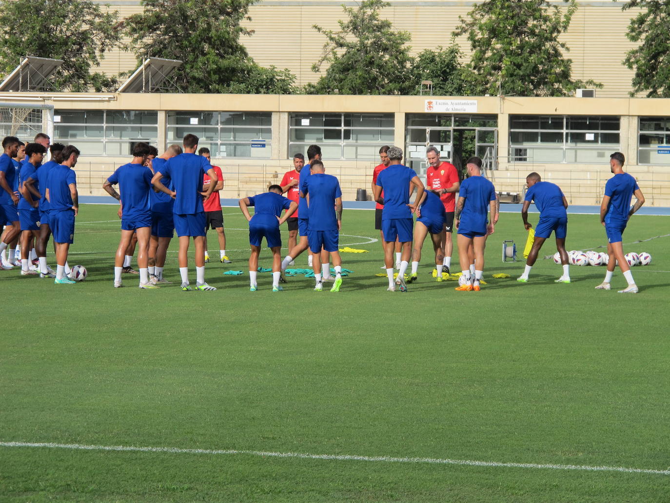 El primer entrenamiento de la UDA de Vicente Moreno, en imágenes