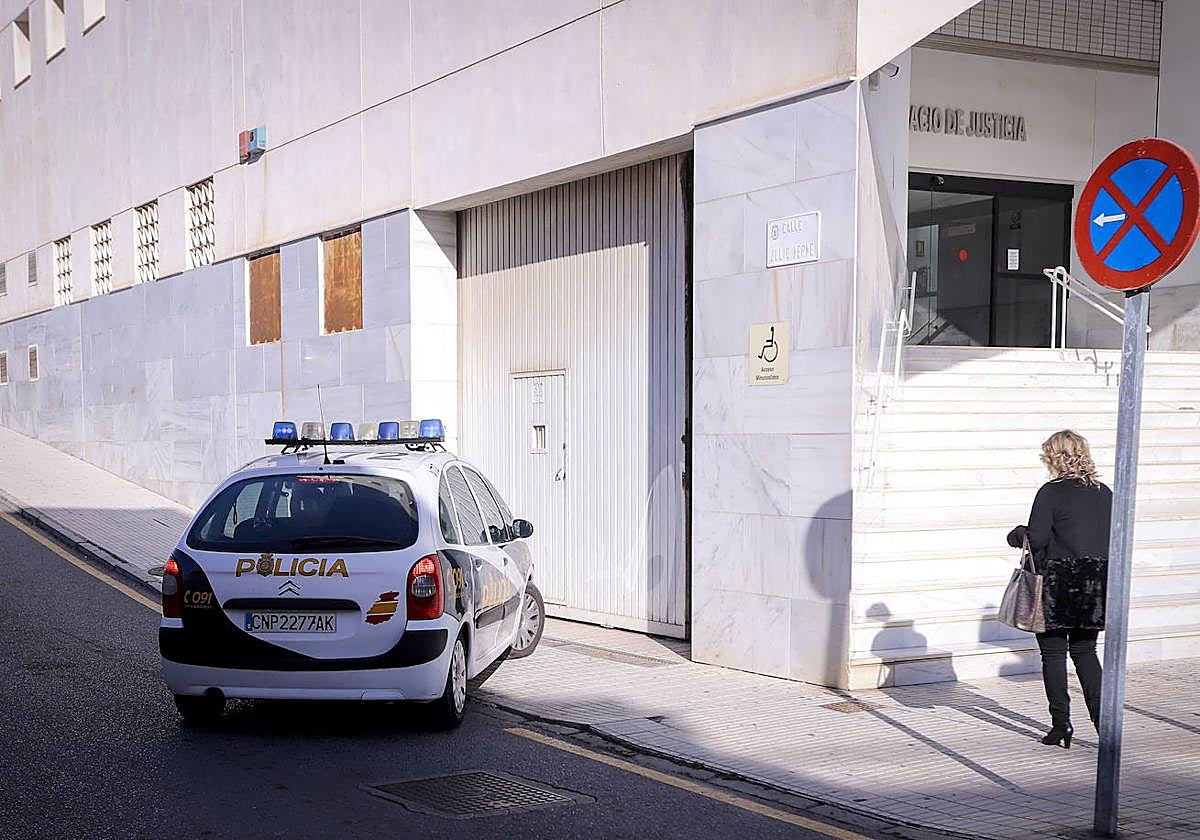 Edificio de los juzgados de Motril.