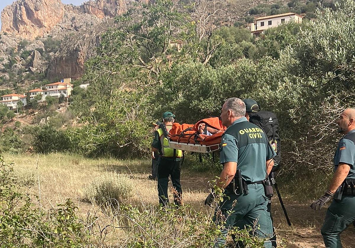 La Guardia Civil localiza a un anciano con alzhéimer que había desaparecido en Cogollos Vega.