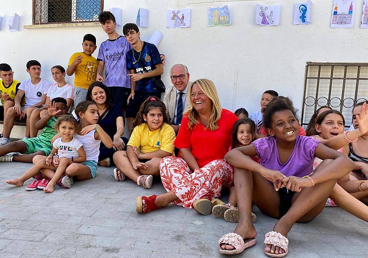 Visita del delegado de la Junta a la escuela.