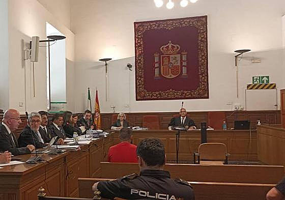 Juan Francisco T. M., durante la primera sesión del juicio celebrado la semana pasada en la Audiencia.