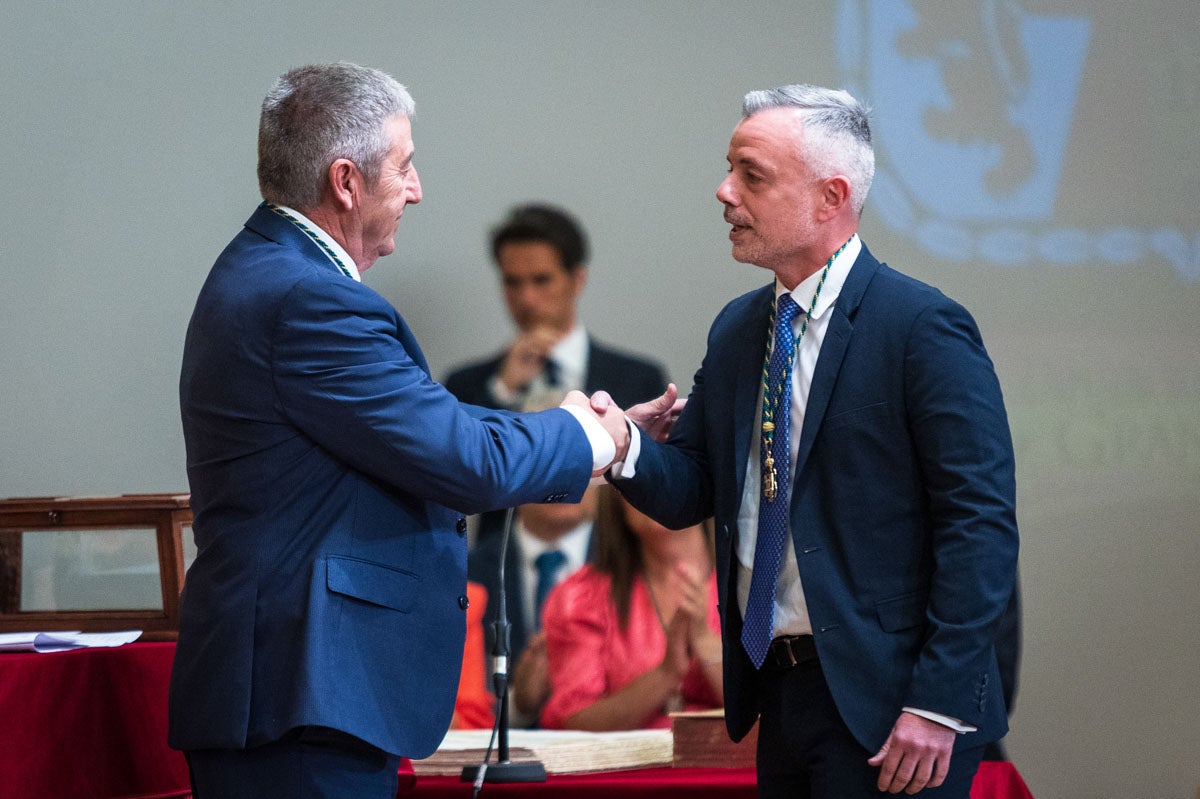 Las imágenes de la constitución de la Diputación de Granada