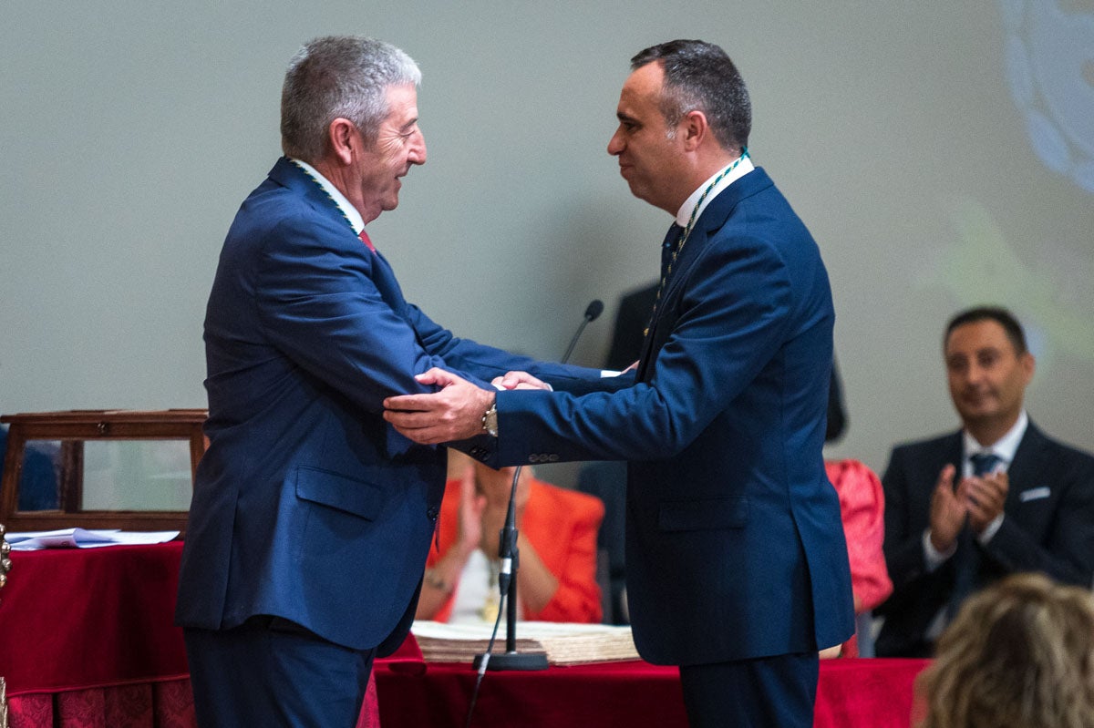 Las imágenes de la constitución de la Diputación de Granada