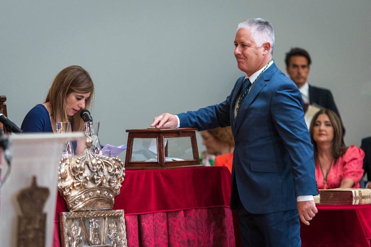 Las imágenes de la constitución de la Diputación de Granada