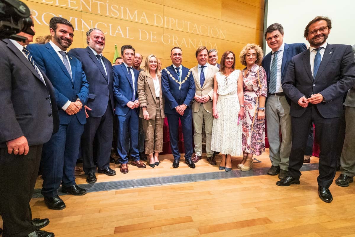 Las imágenes de la constitución de la Diputación de Granada