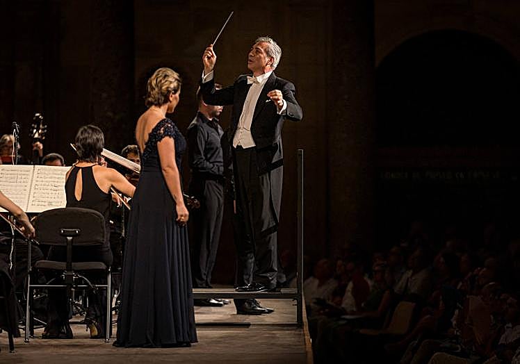 Luisotti llevó con mano firme la dirección musical.