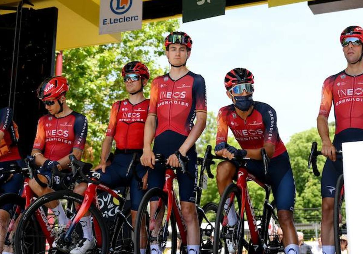 Carlos Rodríguez justo antes de tomar la salida de la etapa 13.